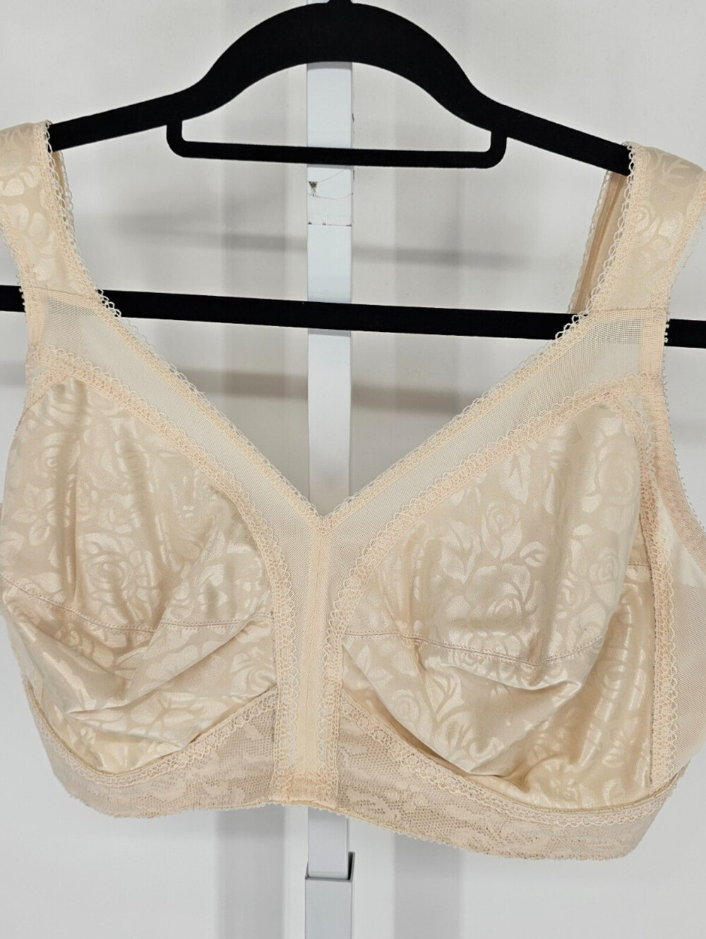 Playtex Womens Sz 40D Unlined Full Coverage T Shirt Bra Beige Lace